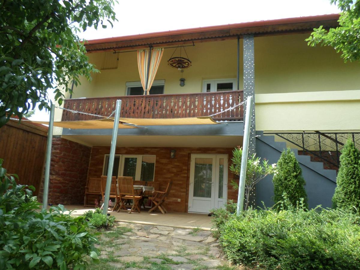 Ferienwohnung Szabadido Vendeghaz Révfülöp Exterior foto