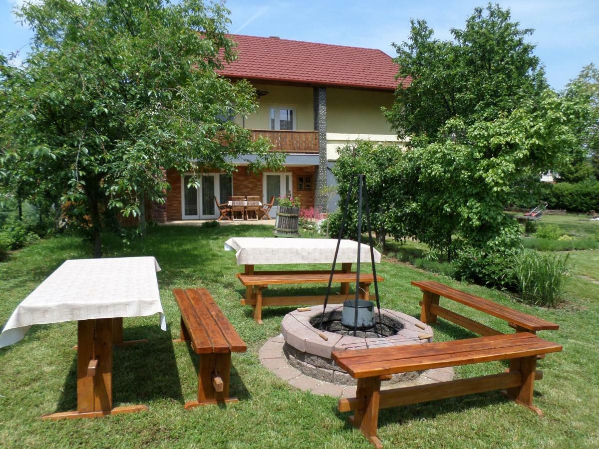 Ferienwohnung Szabadido Vendeghaz Révfülöp Exterior foto