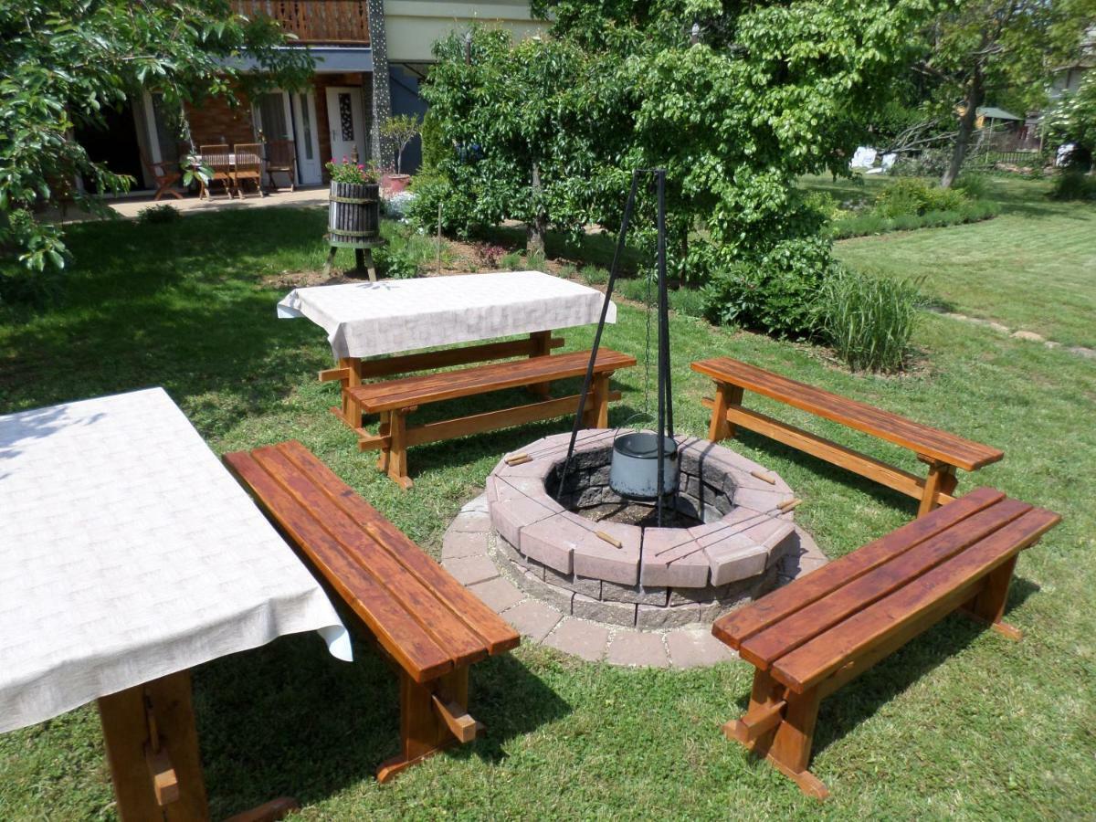 Ferienwohnung Szabadido Vendeghaz Révfülöp Exterior foto